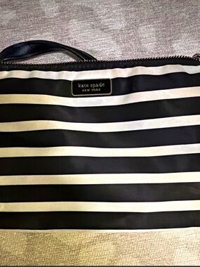 kate spade new york Black White Striped Small Crossbody Zip. Nylon material